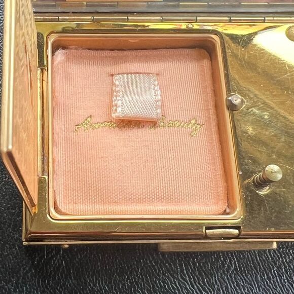 Vintage Elgin American Beauty Musical Compact - Picture 6 of 10